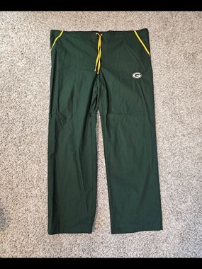 Green Bay Packer Scrub Drawstring Pants with Yellow Trim - NFL Team
